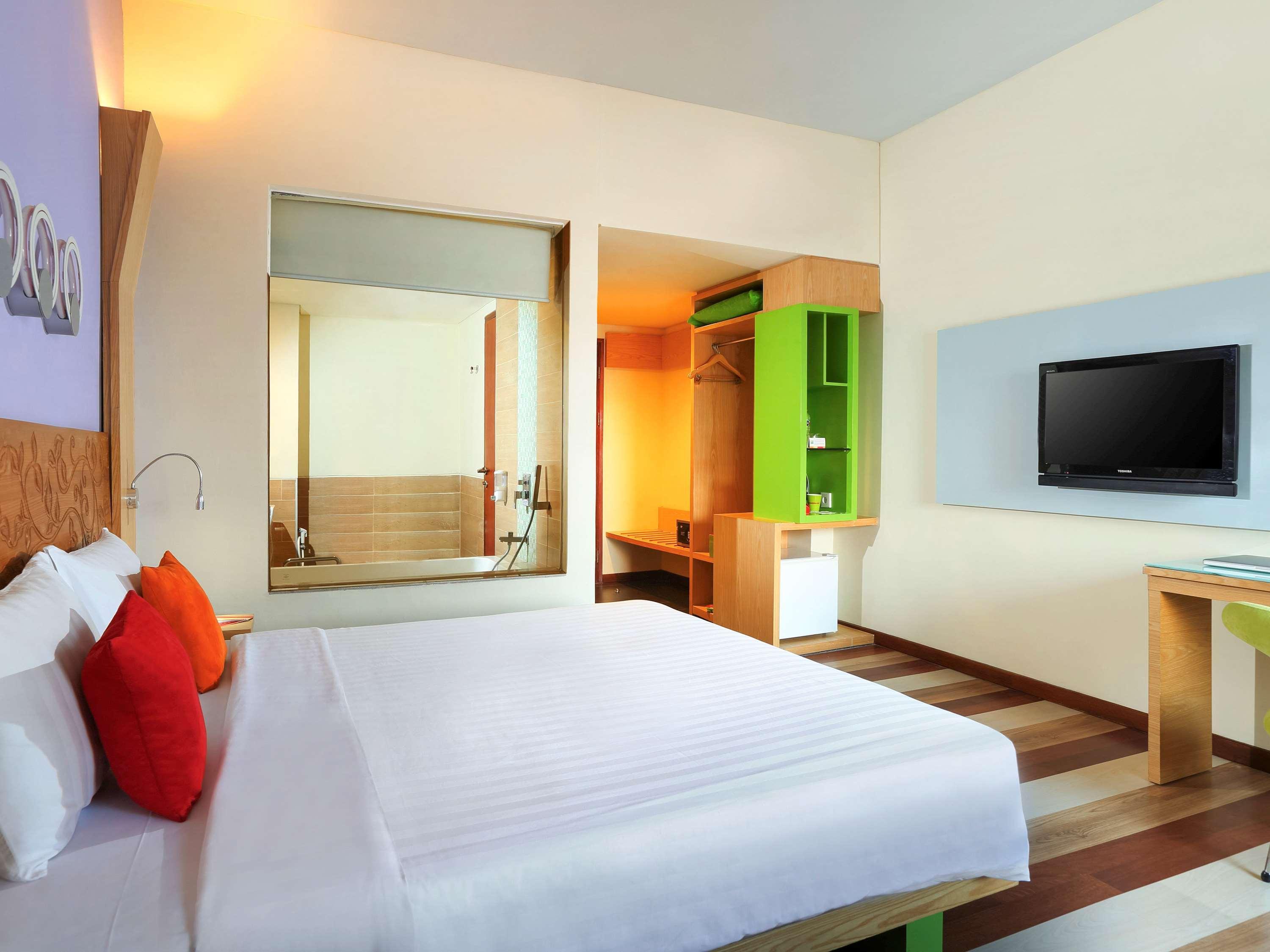 Ibis Styles Yogyakarta Exterior foto