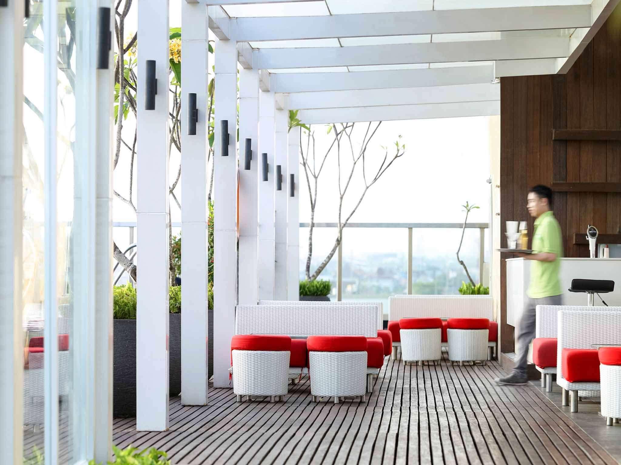 Ibis Styles Yogyakarta Exterior foto