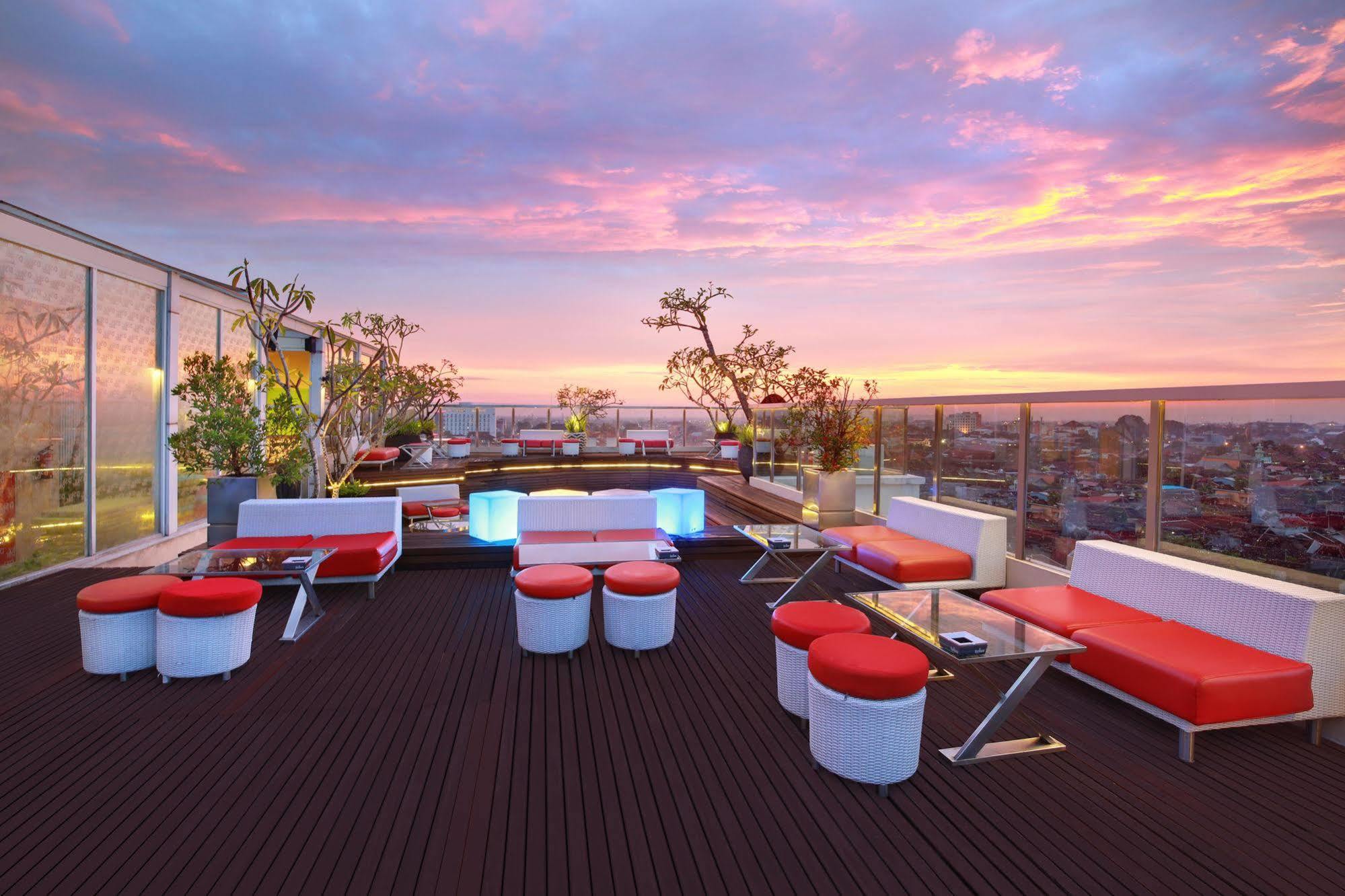 Ibis Styles Yogyakarta Exterior foto